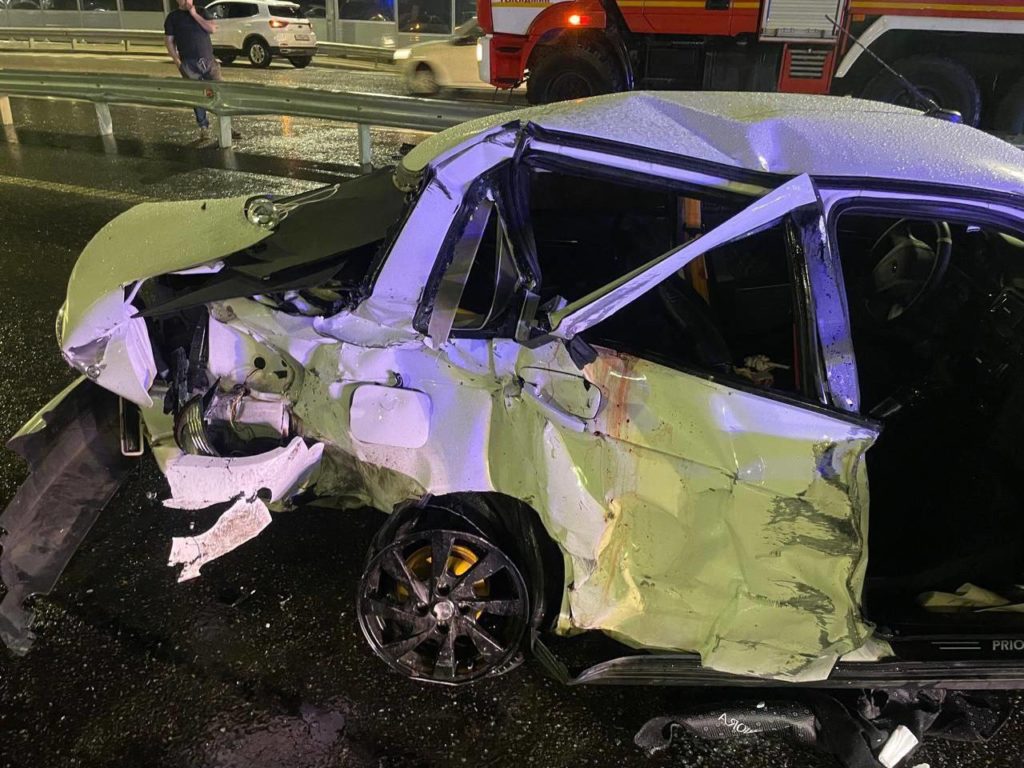 В серьезном ДТП под Геленджиком пострадали 5 человек